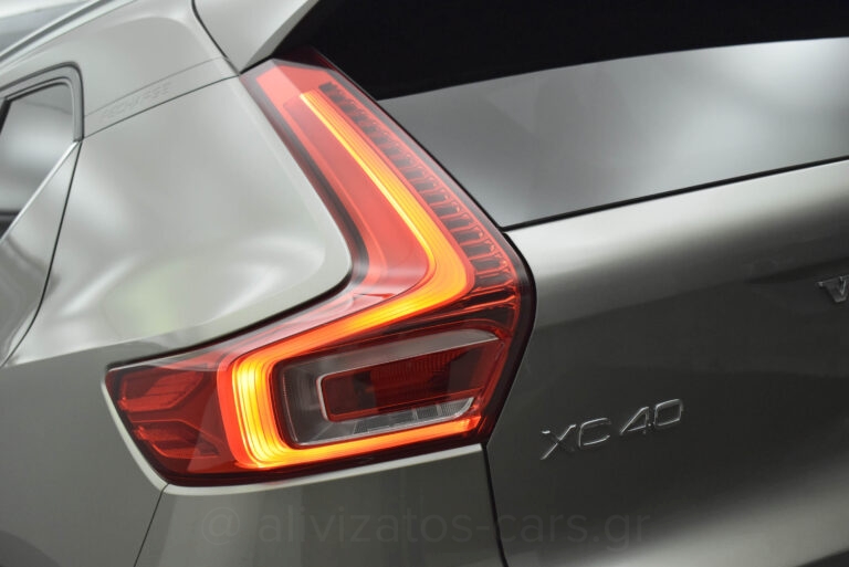 Volvo XC40 - T5 Recharge Inscription Plug in 262hp Panorama Camera