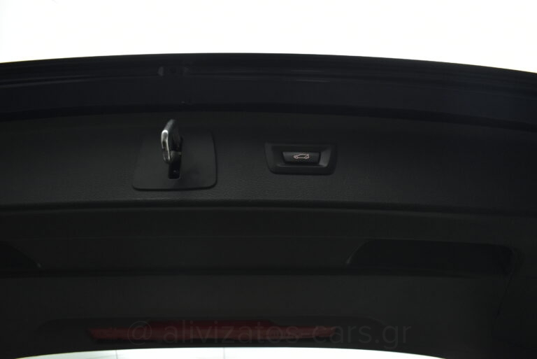 Bmw 225XE - LUXURY PANORAMA 4WD Plug-in 224hp