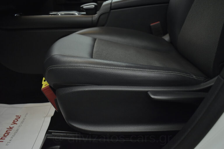 Mercedes-Benz GLB 200 - 1.3 Style Line 7G-DCT 163hp