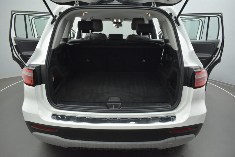 Mercedes-Benz GLB 200 - 1.3 Style Line 7G-DCT 163hp