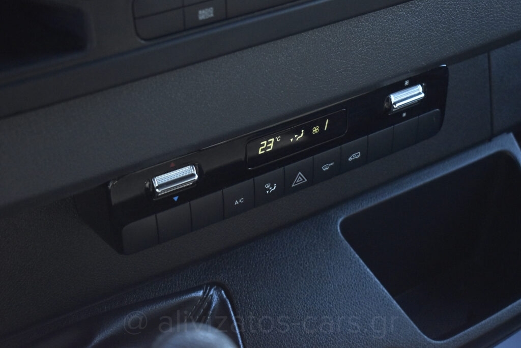 Mercedes-Benz Sprinter - no-subtitle