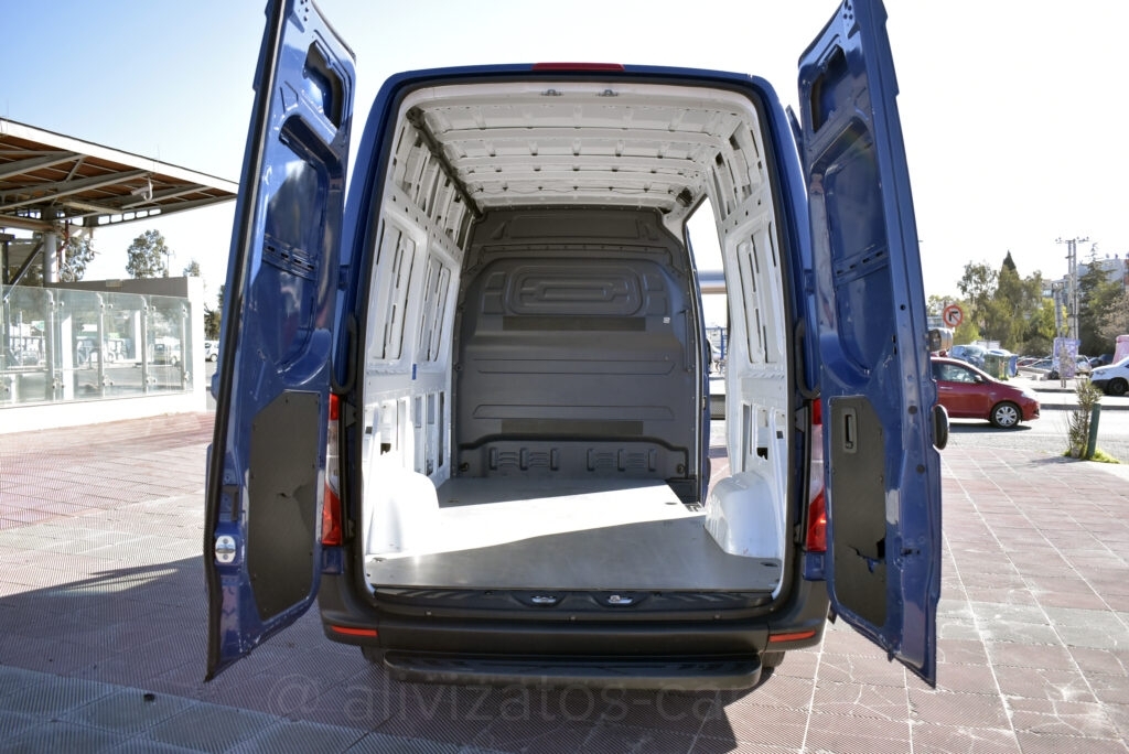 Mercedes-Benz Sprinter - no-subtitle