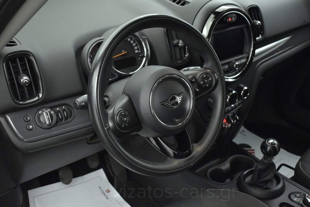 Mini Countryman - One D 116hp Multimedia Sceen