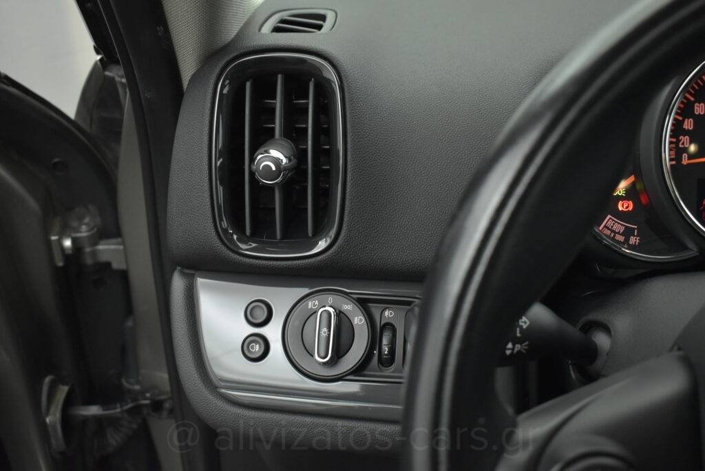 Mini Countryman - One D 116hp Multimedia Sceen