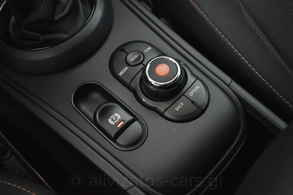 Mini Countryman - One D 116hp Multimedia Sceen