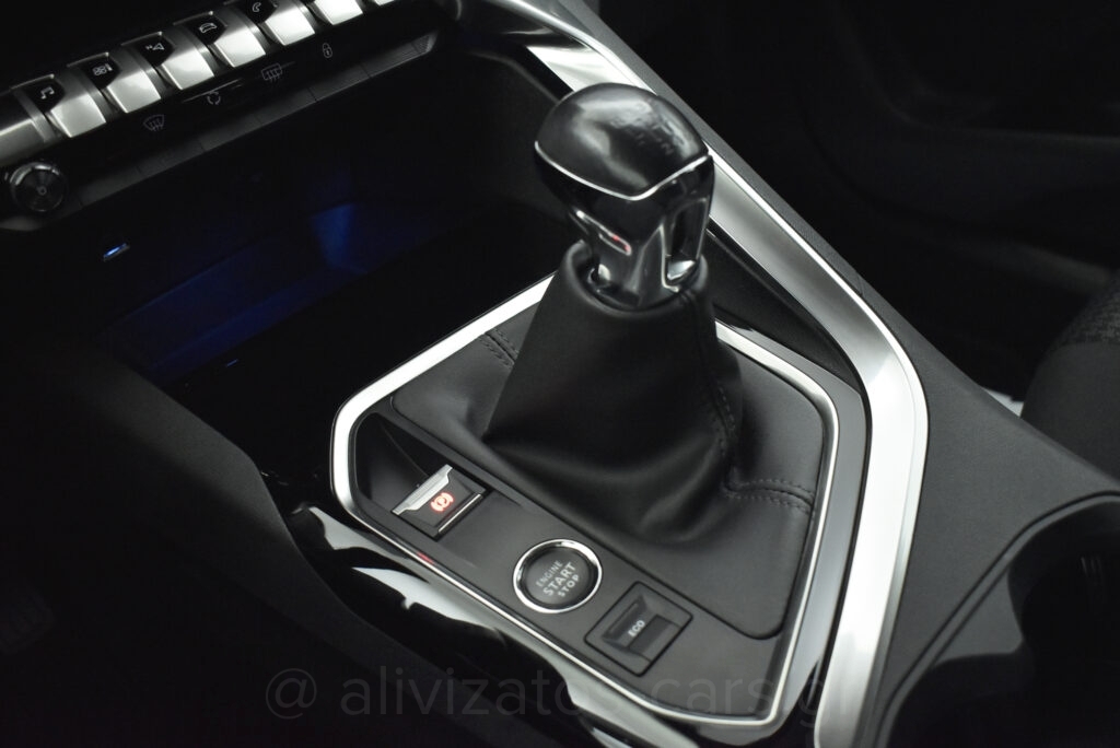 Peugeot 3008 - 1.5 BlueHDi 130 Active Plus