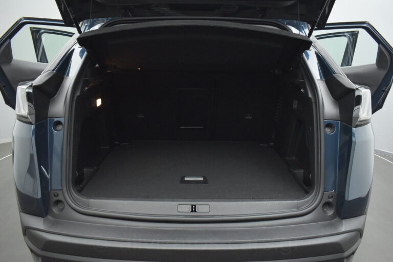 Peugeot 3008 - 1.5 BlueHDi 130 Active Plus