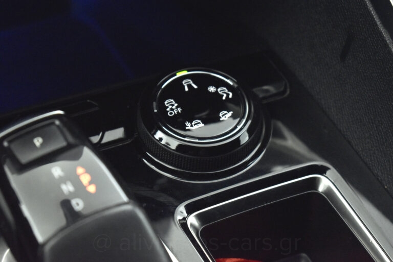Peugeot 5008 - 1.6 PureTech GT Line 180hp EAT8 Grip 7Seats