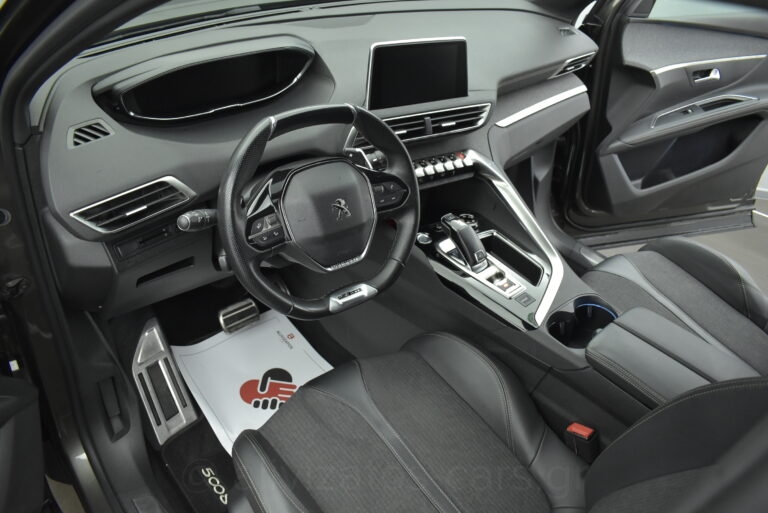 Peugeot 5008 - 1.6 PureTech GT Line 180hp EAT8 Grip 7Seats