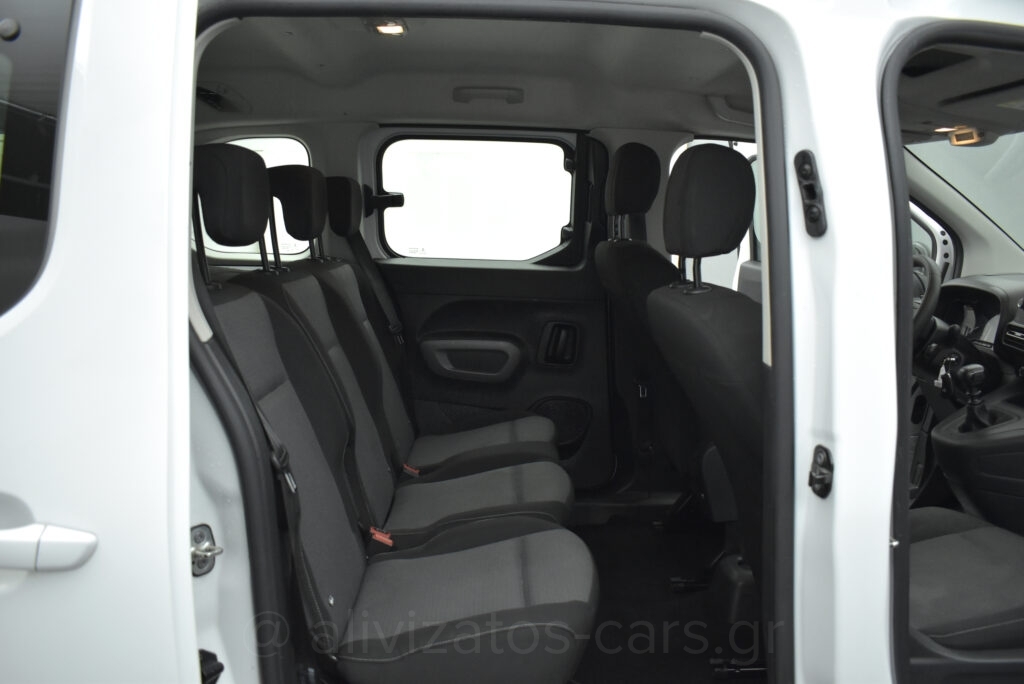 Toyota PROACE CITY - 1.2 T Active 6MT 110hp