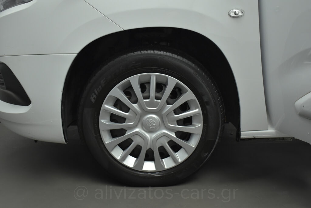 Toyota PROACE CITY - 1.2 T Active 6MT 110hp