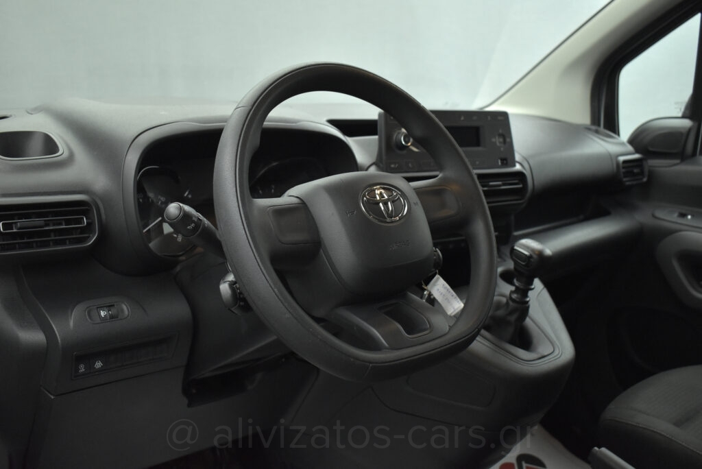 Toyota PROACE CITY - 1.2 T Active 6MT 110hp