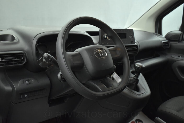 Toyota PROACE CITY - 1.2 T Active 6MT 110hp