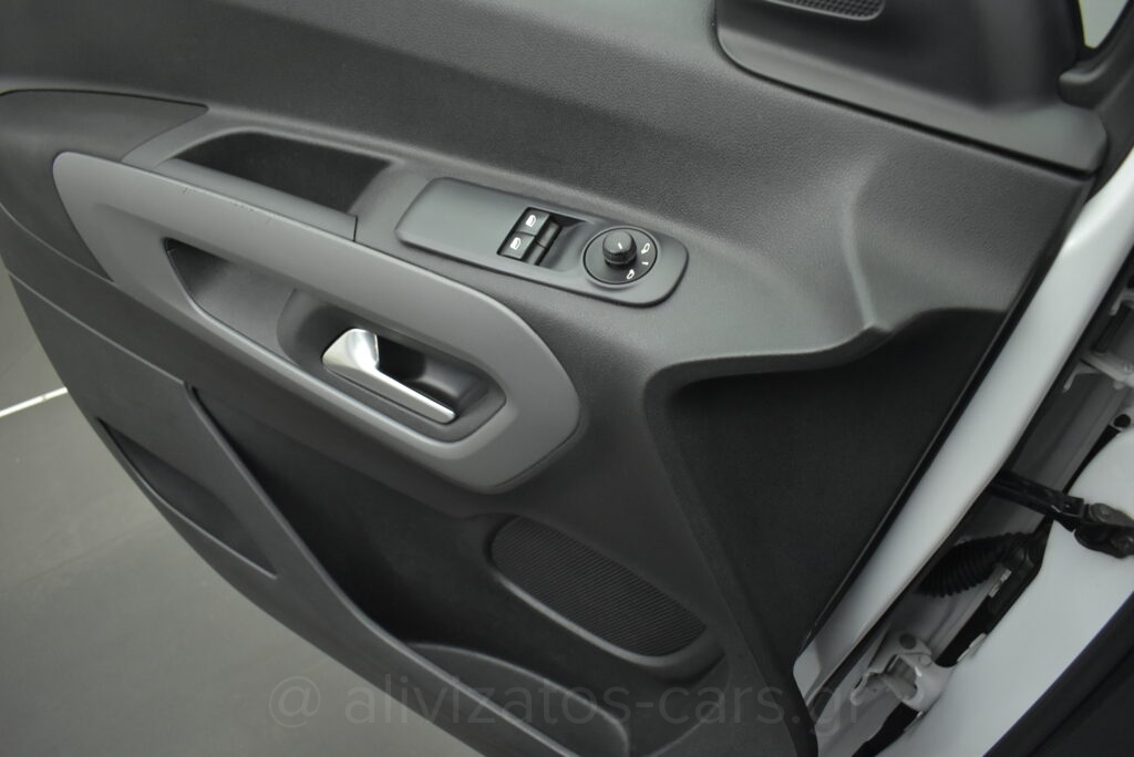Toyota PROACE CITY - 1.2 T Active 6MT 110hp