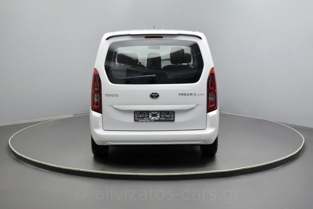Toyota PROACE CITY - 1.2 T Active 6MT 110hp