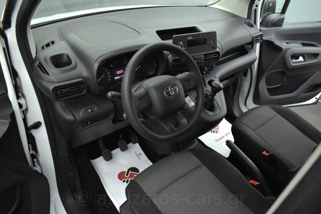 Toyota PROACE CITY - 1.2 T Active 6MT 110hp