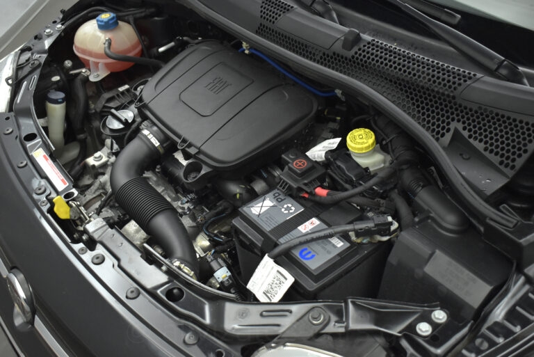 Fiat 500 - Lounge 1.0 Hybrid Navi