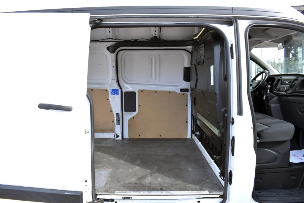 Ford Transit Custom - 2.0 TDCi 340 L2H2 TREND 4 DOORS FULL LED