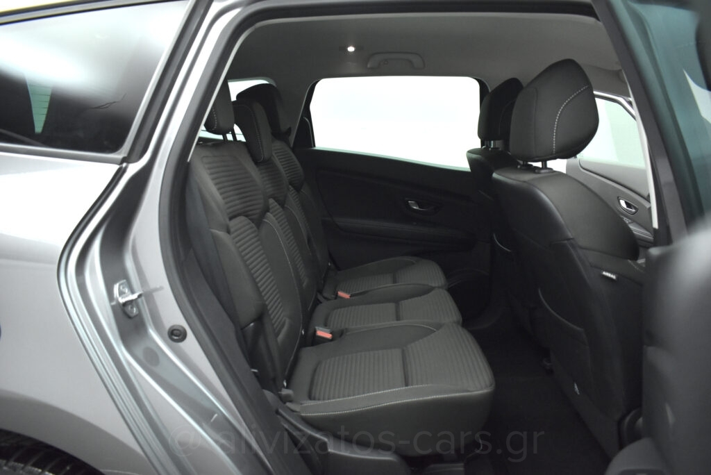 Renault Grand Scenic - no-subtitle