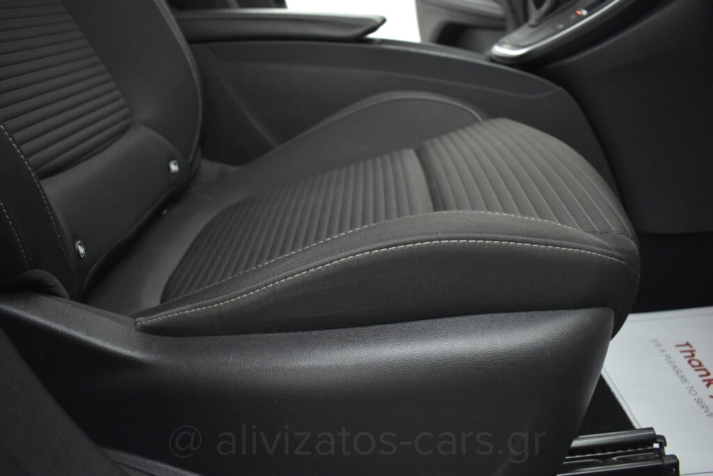 Renault Grand Scenic - no-subtitle