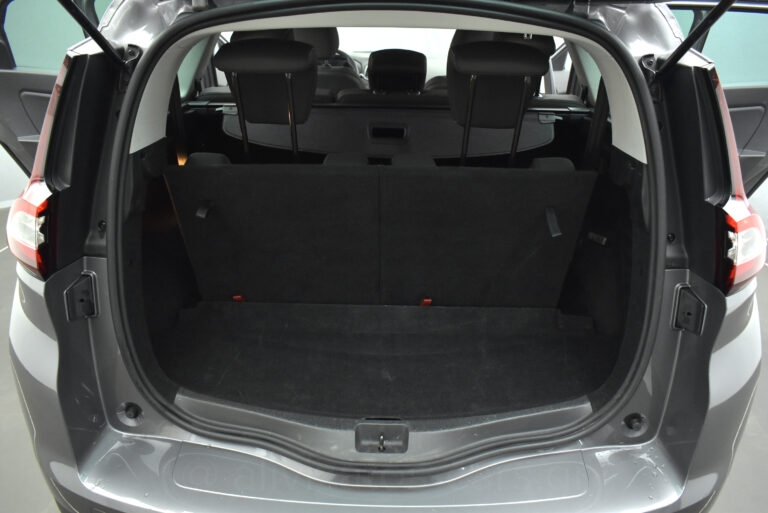 Renault Grand Scenic - no-subtitle