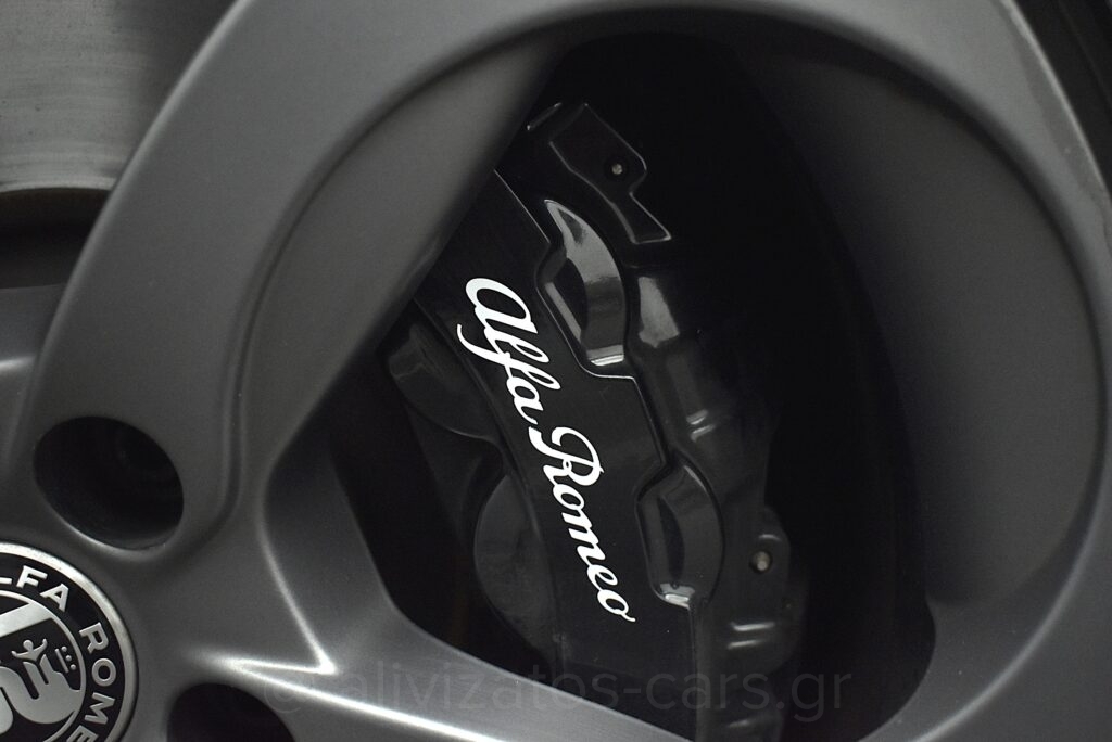 Alfa Romeo Giulia - Veloce Q4 211hp ΑT8 F1