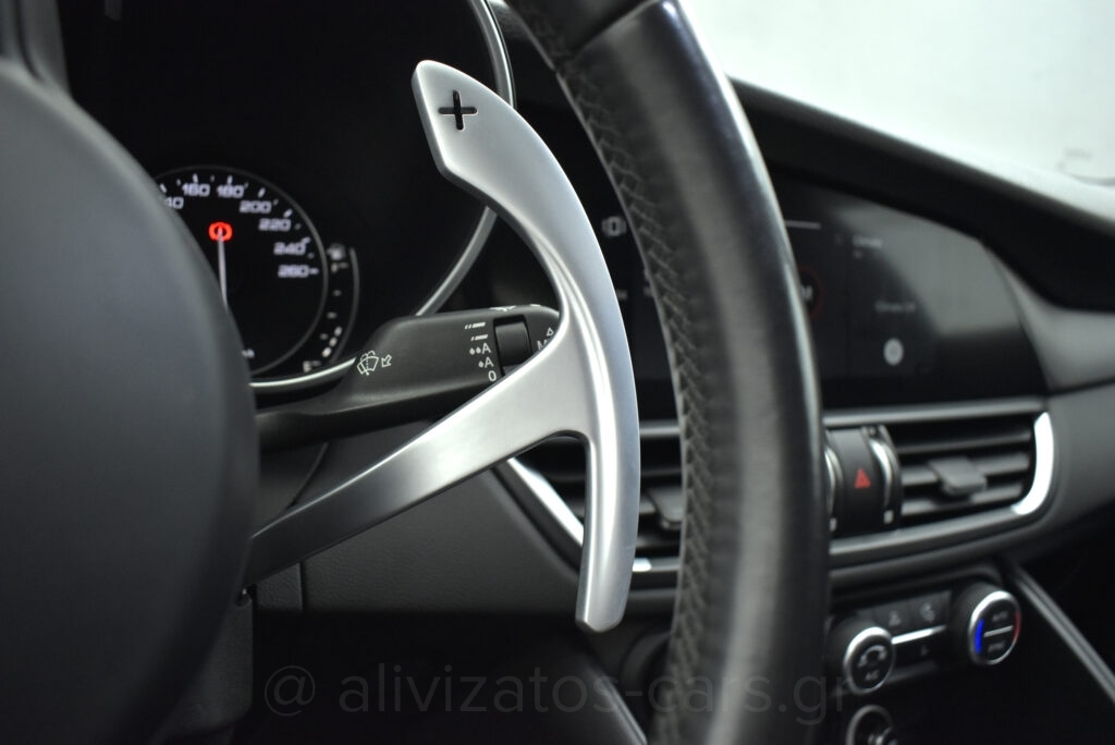 Alfa Romeo Giulia - Veloce Q4 211hp ΑT8 F1