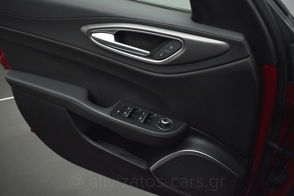 Alfa Romeo Giulia - Veloce Q4 211hp ΑT8 F1