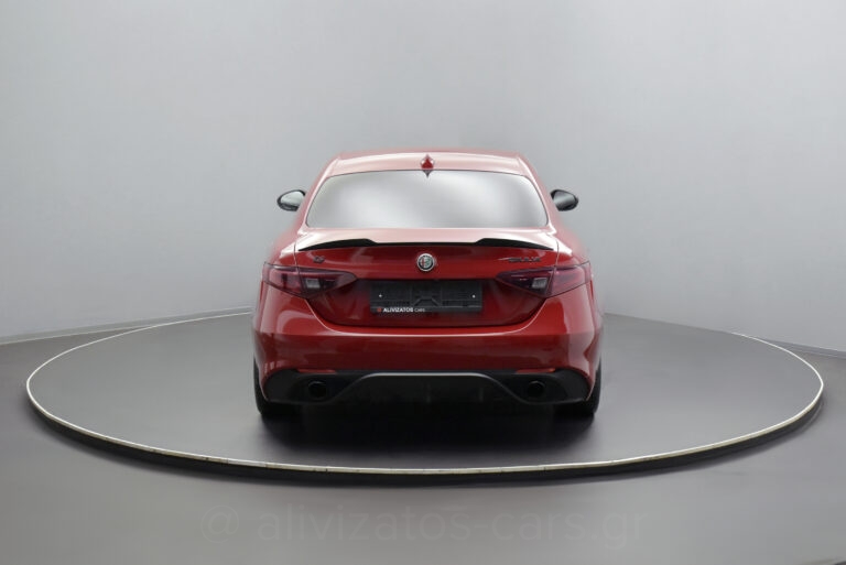 Alfa Romeo Giulia - Veloce Q4 211hp ΑT8 F1