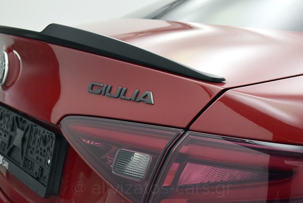 Alfa Romeo Giulia - Veloce Q4 211hp ΑT8 F1