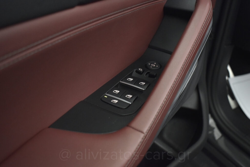 Bmw X6 - XDrive M40i M Sport Panorama Hybrid 335 hp