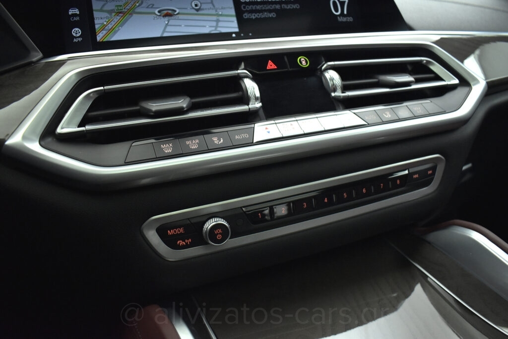 Bmw X6 - XDrive M40i M Sport Panorama Hybrid 335 hp
