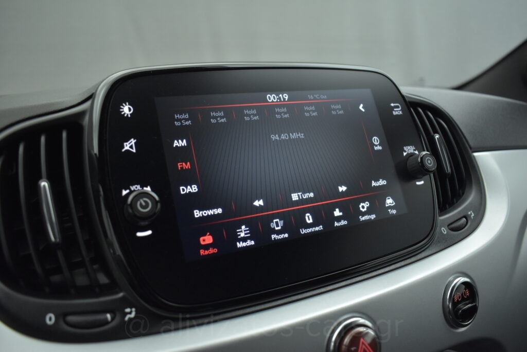 Fiat 500 - Connect 1.0 Hybrid Navi