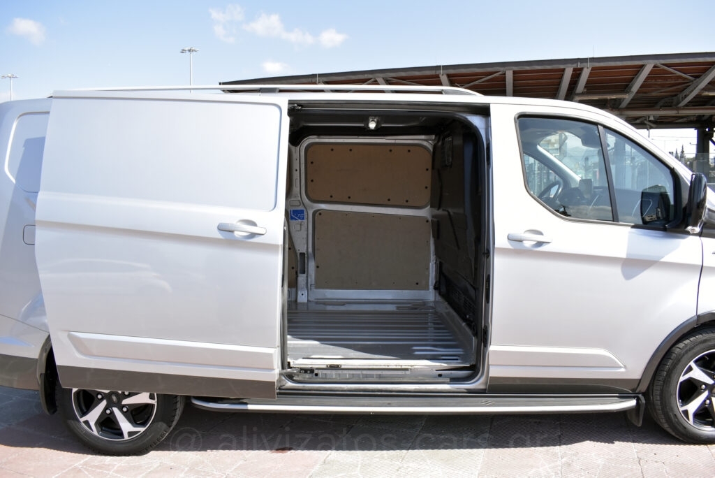 Ford Transit Custom - 2.0 TDCi Active 170hp L2 Automatic Full Extra