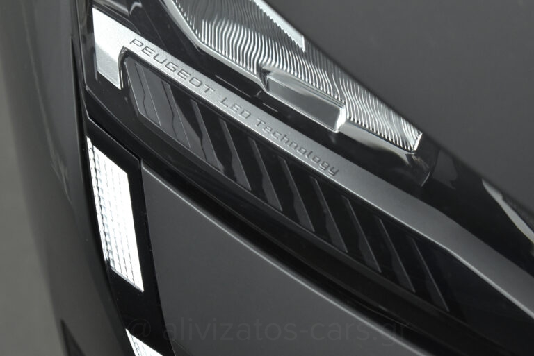 Peugeot 308 - 1.5 BLUEHDI EAT8 BUSINESS 130hp