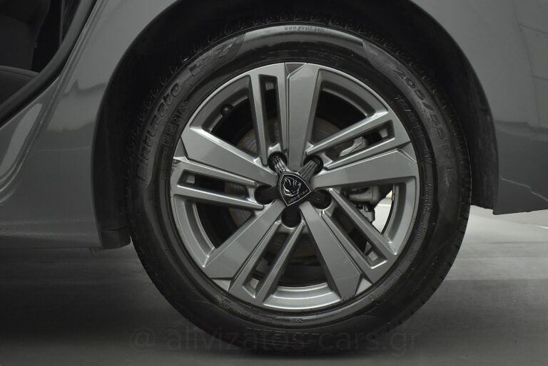 Peugeot 308 - 1.5 BLUEHDI EAT8 BUSINESS 130hp