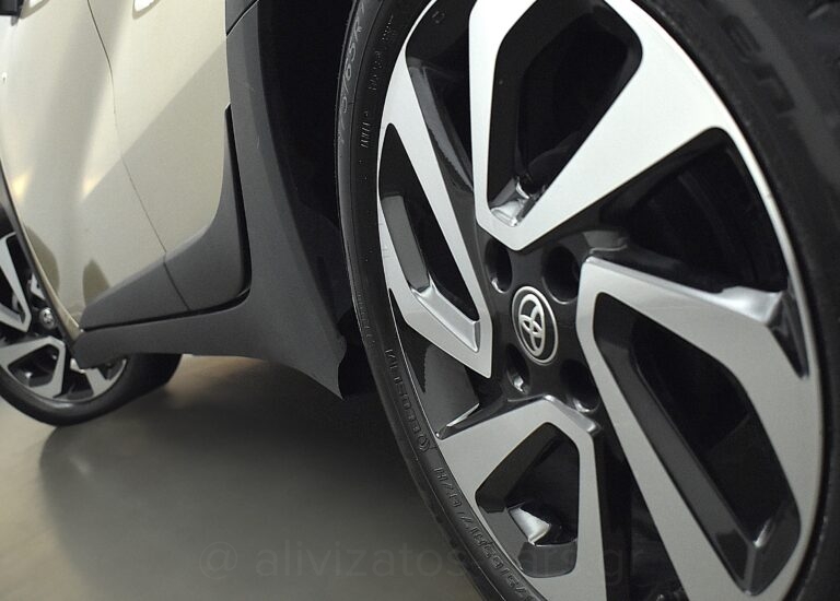 Toyota Aygo X - 1.0 VVT-i PULSE R17 CAMERA