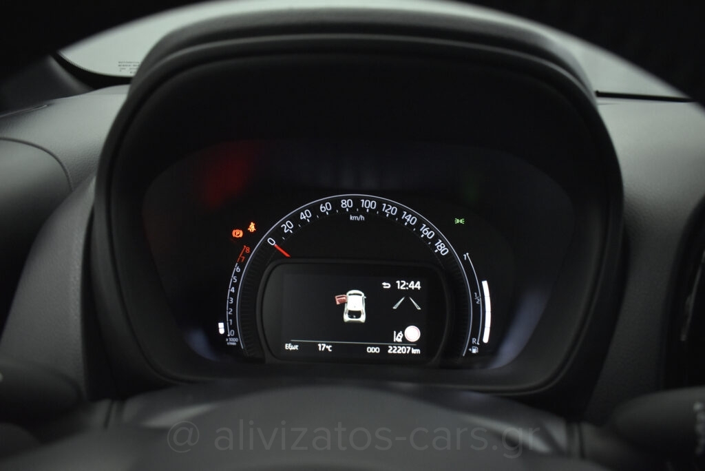 Toyota Aygo X - 1.0 VVT-i PULSE R17 CAMERA