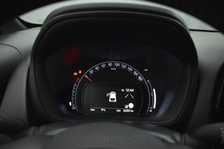 Toyota Aygo X - 1.0 VVT-i PULSE R17 CAMERA
