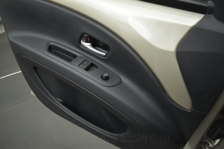 Toyota Aygo X - 1.0 VVT-i PULSE R17 CAMERA