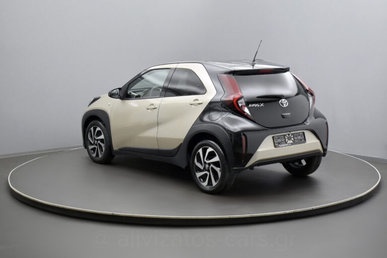 Toyota Aygo X - 1.0 VVT-i PULSE R17 CAMERA