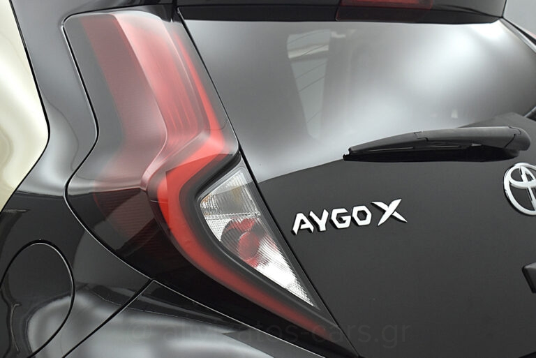 Toyota Aygo X - 1.0 VVT-i PULSE R17 CAMERA