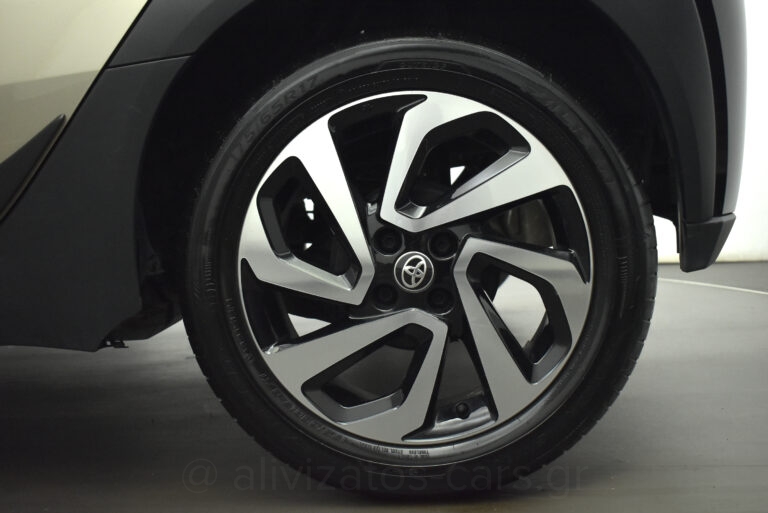 Toyota Aygo X - 1.0 VVT-i PULSE R17 CAMERA