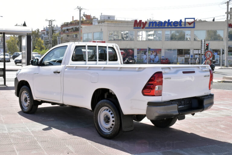 Toyota Hilux - 2.4 Single Cab Comfort 4X2 Facelift