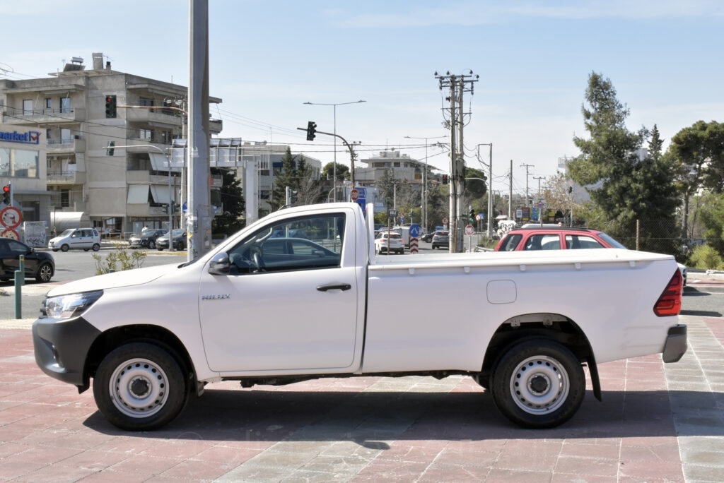 Toyota Hilux - 2.4 Single Cab Comfort 4X2 Facelift