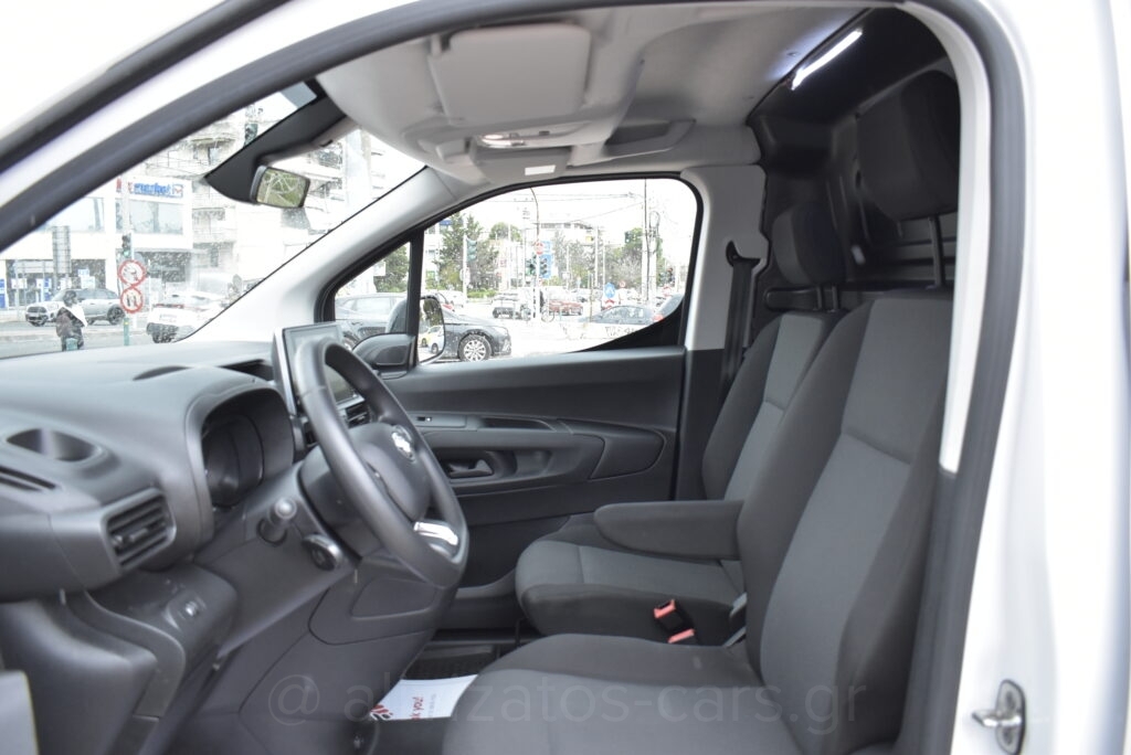 Toyota PROACE CITY -  1.5 D-4D Live 2 πλαινές Navigation