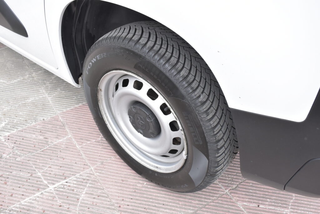 Toyota PROACE CITY -  1.5 D-4D Live 2 πλαινές Navigation