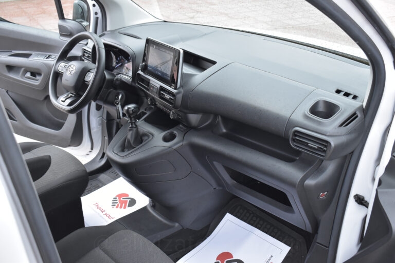 Toyota PROACE CITY -  1.5 D-4D Live 2 πλαινές Navigation