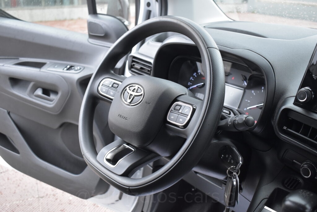Toyota PROACE CITY -  1.5 D-4D Live 2 πλαινές Navigation