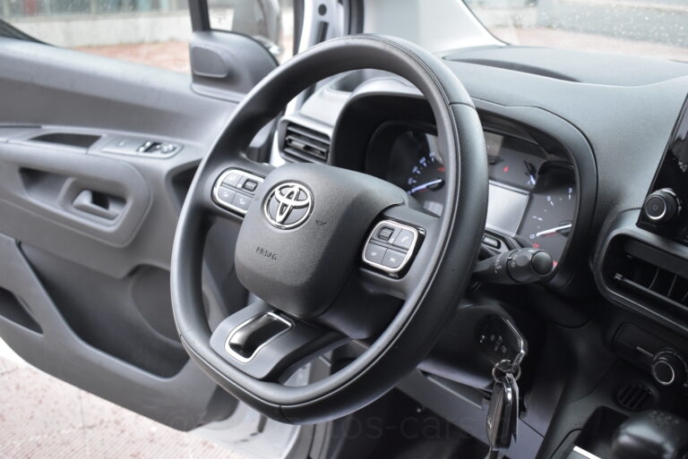 Toyota PROACE CITY -  1.5 D-4D Live 2 πλαινές Navigation